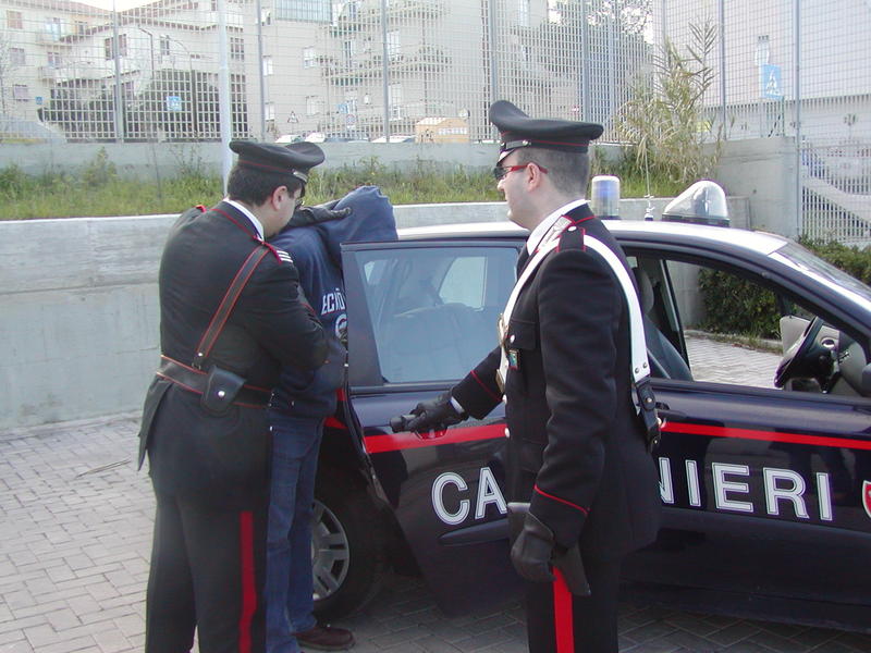 Carabinieri-arresto-2.jpg (800×600)