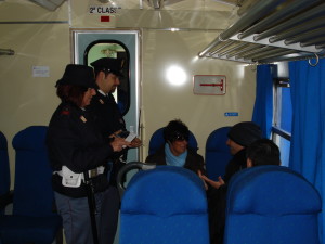 Polizia ferroviaria trapani in treno