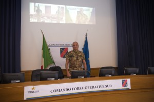 il generale castellano durante il cambio in videoconferenza